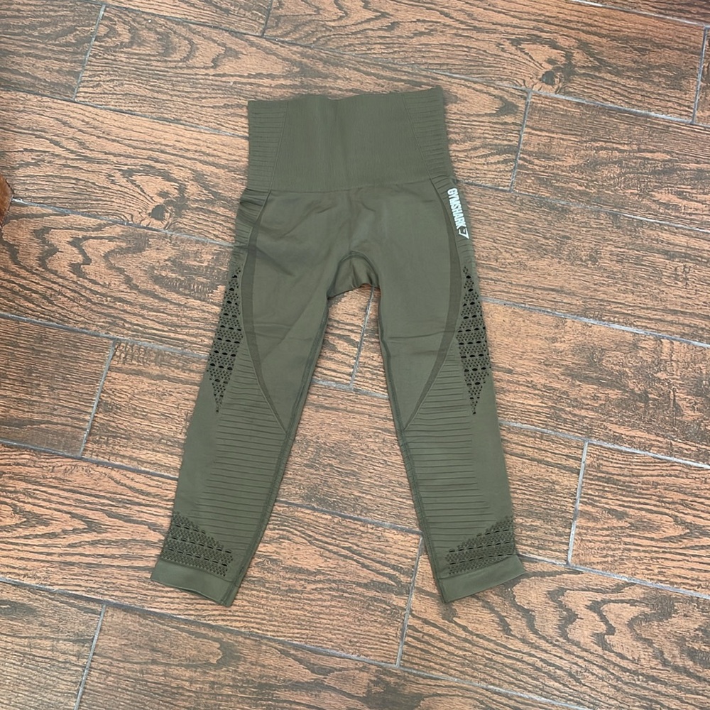 New never worn, perfect Gymshark eyelet leggings